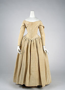 wedding dresses simple Tia main image 0