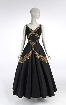 Bergdorf Goodman sketches : Chanel 1930-1939 - Costume Institute