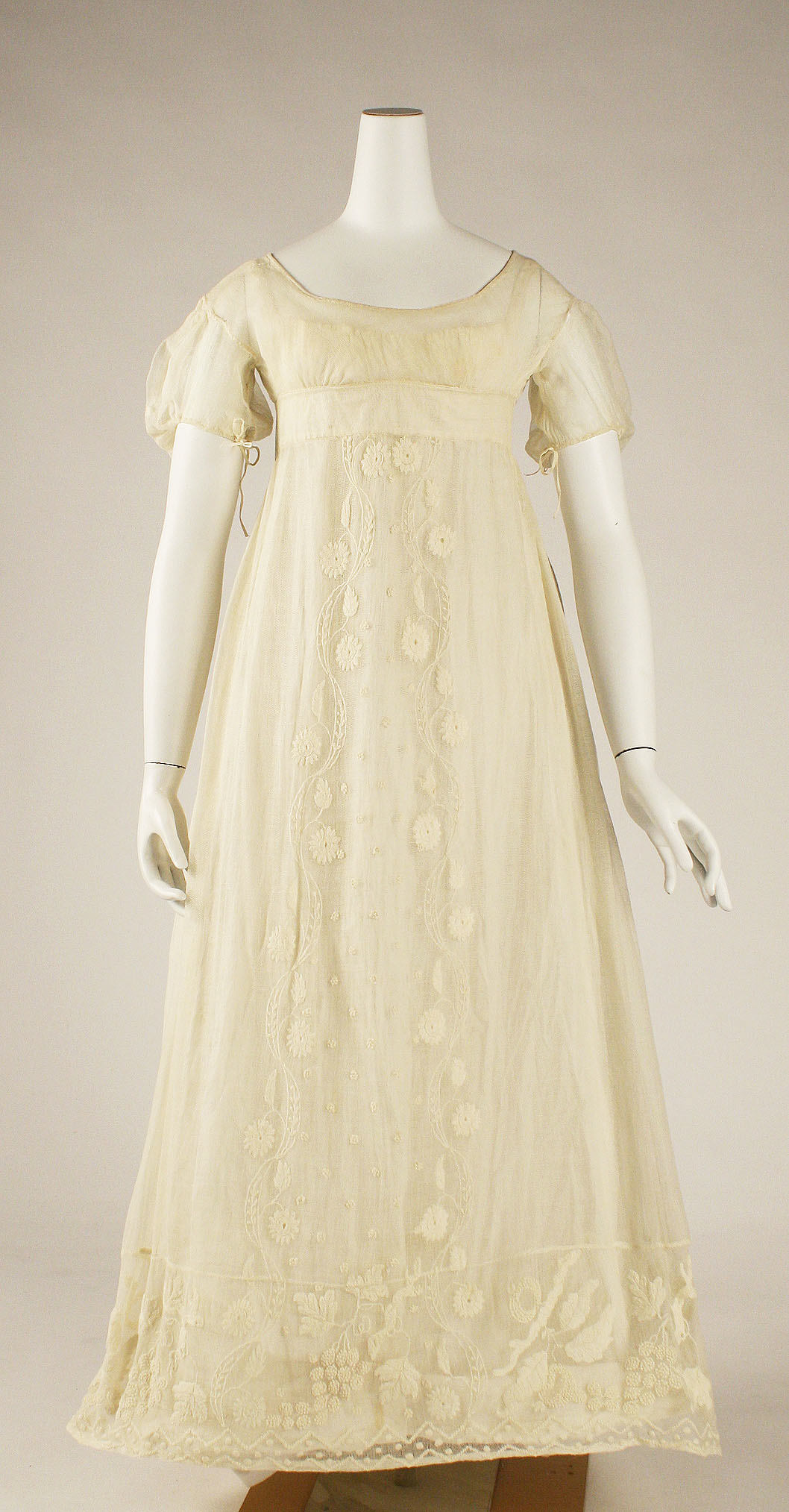 Dress | British | The Metropolitan Museum of Art