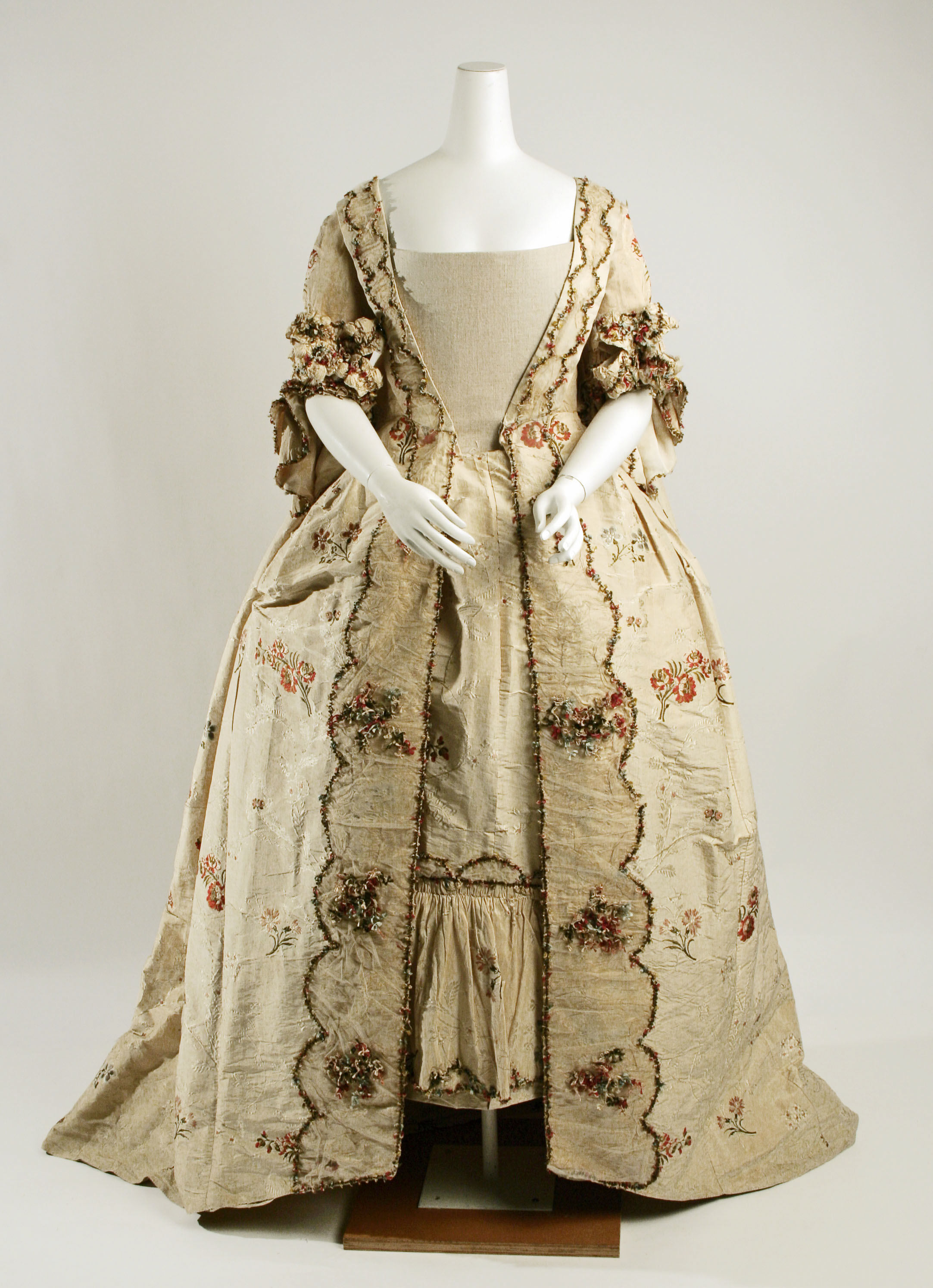 Robe à la Française | British | The Metropolitan Museum of Art