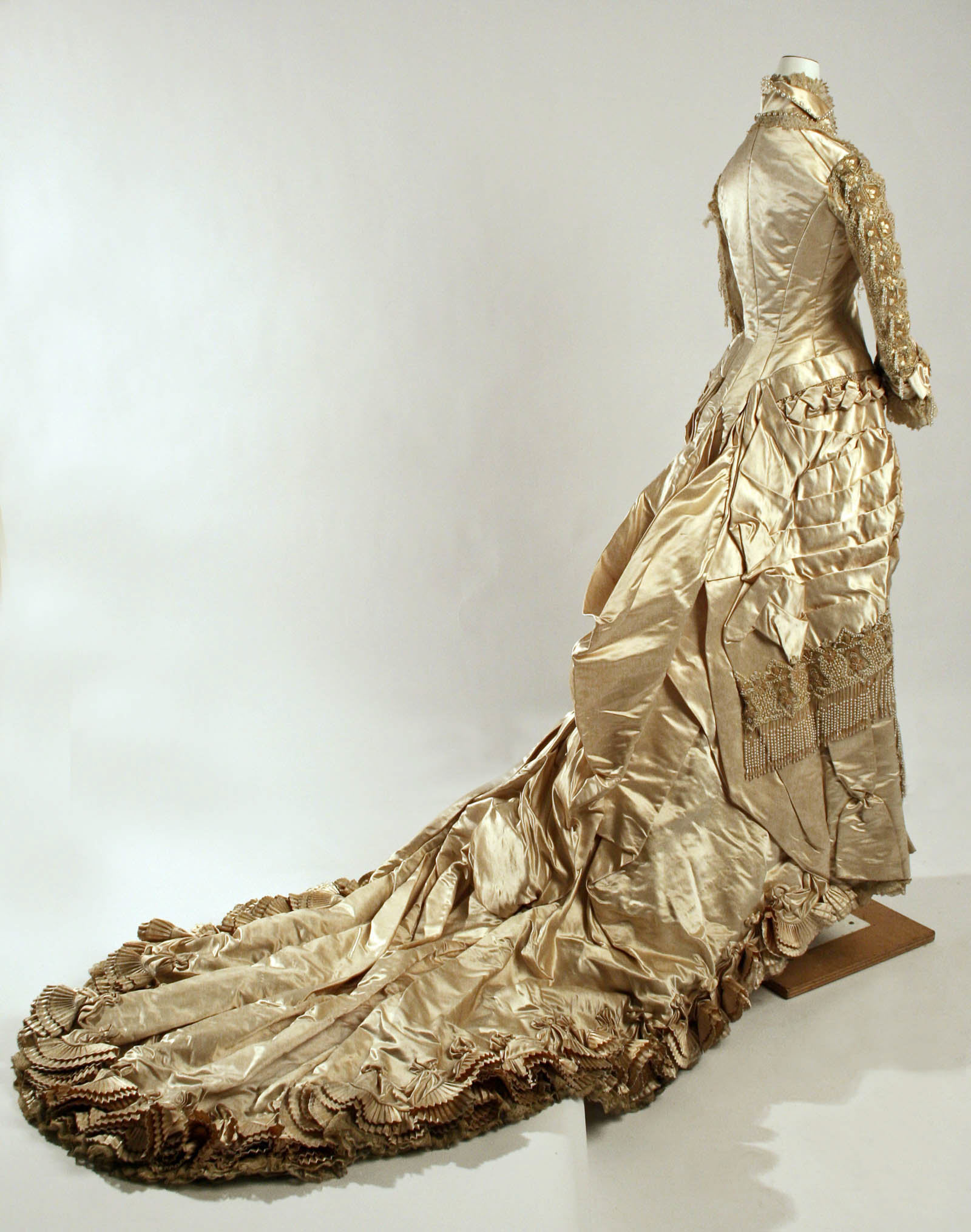 Wedding dress | American | The Metropolitan Museum of Art