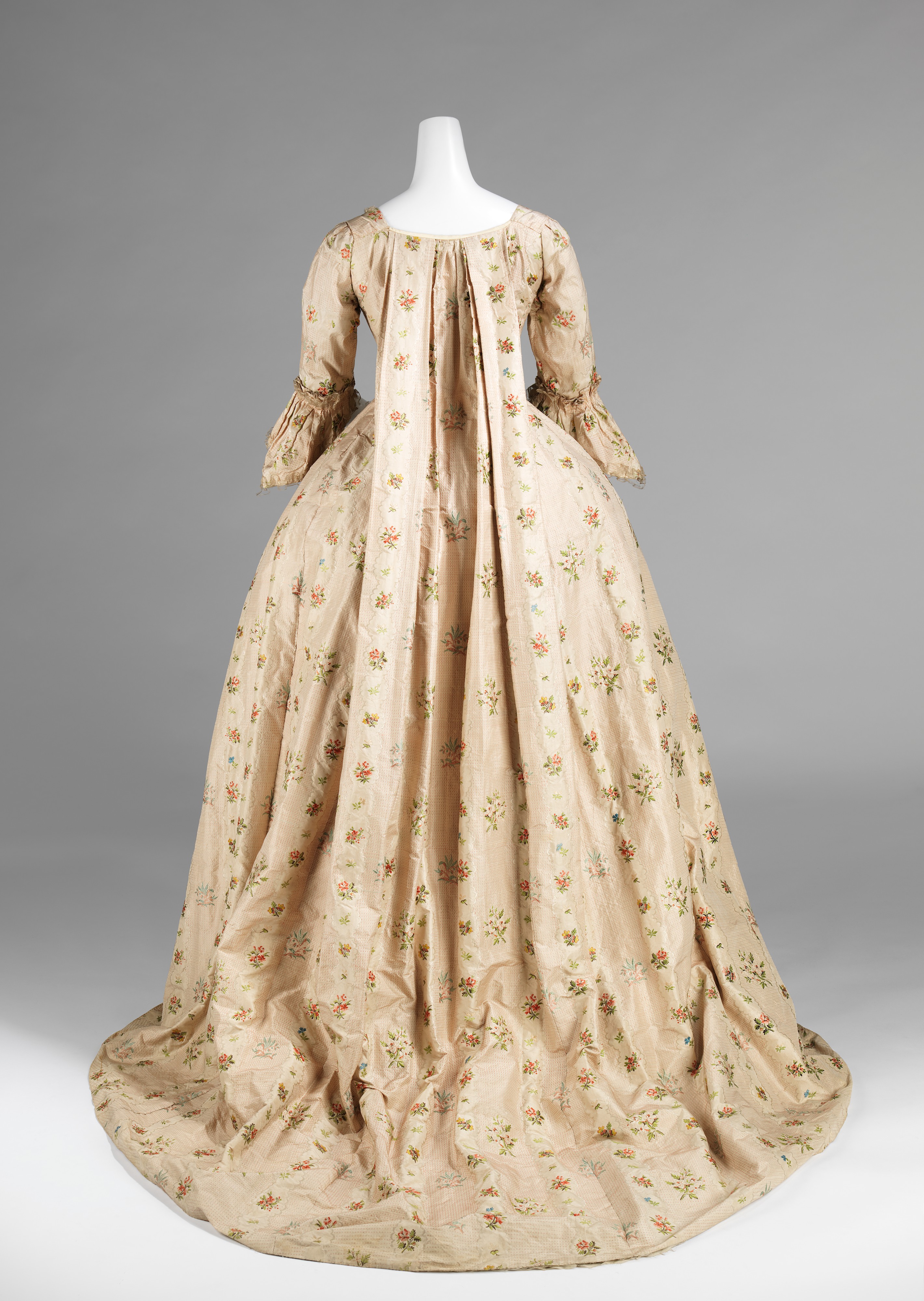 Robe à la française | French | The Metropolitan Museum of Art