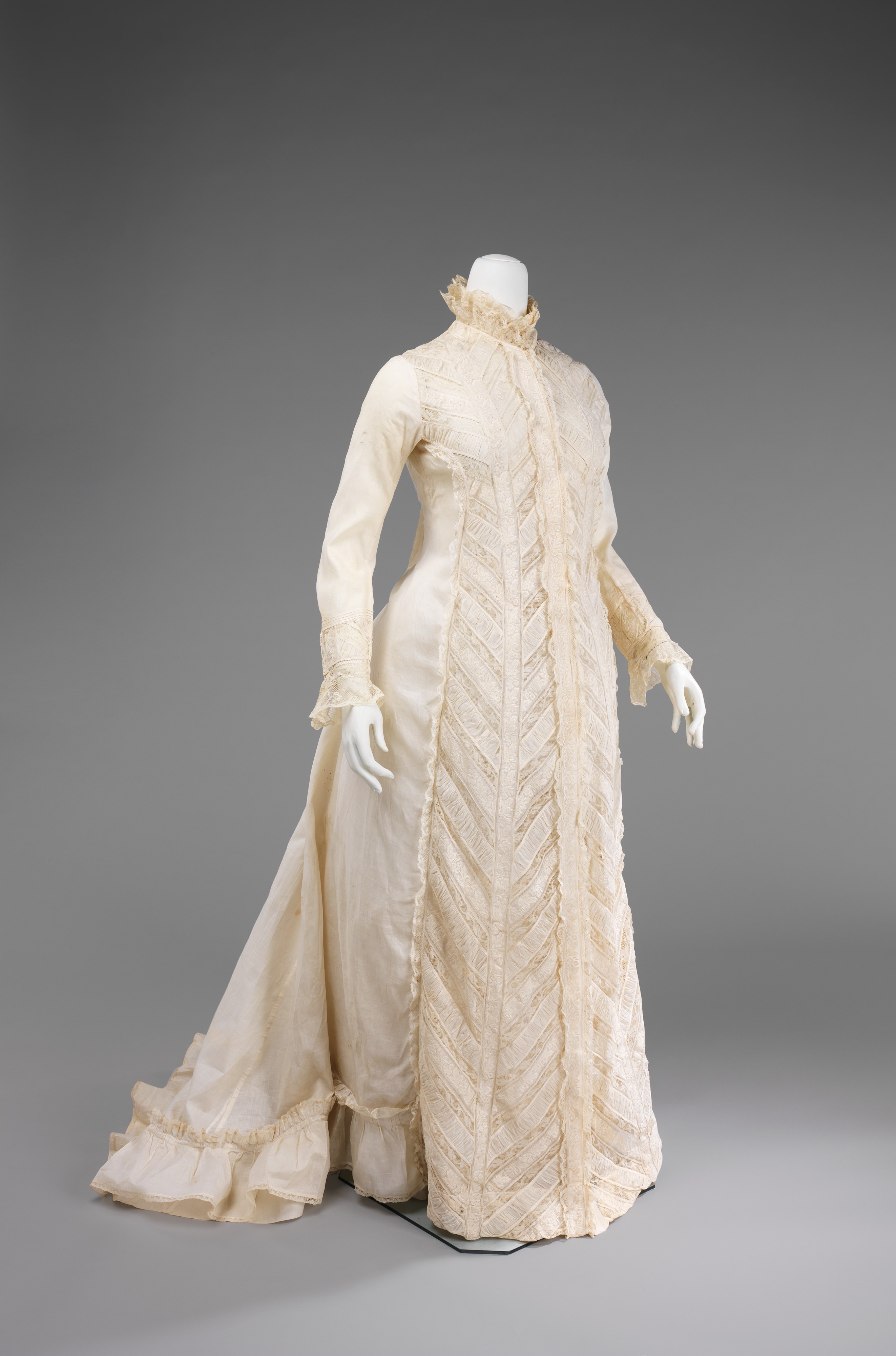 Dressing gown, American