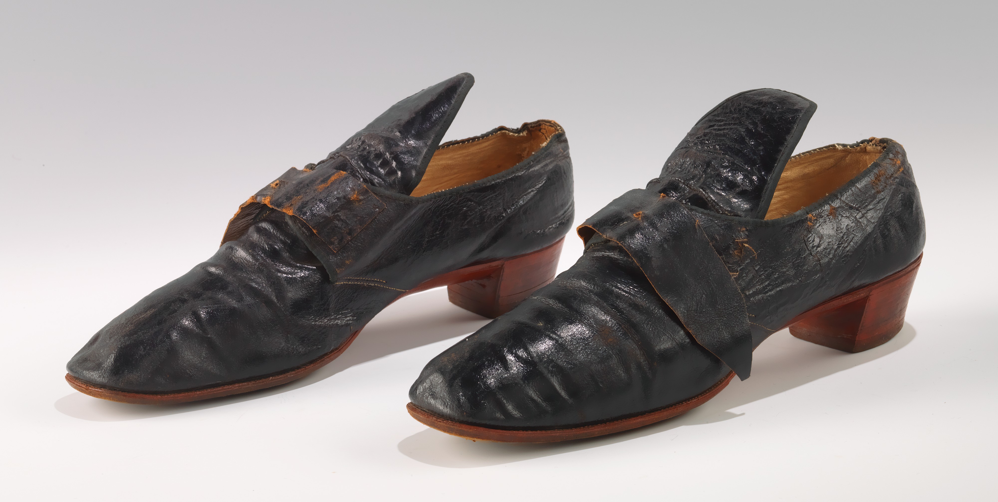 Court shoes, French