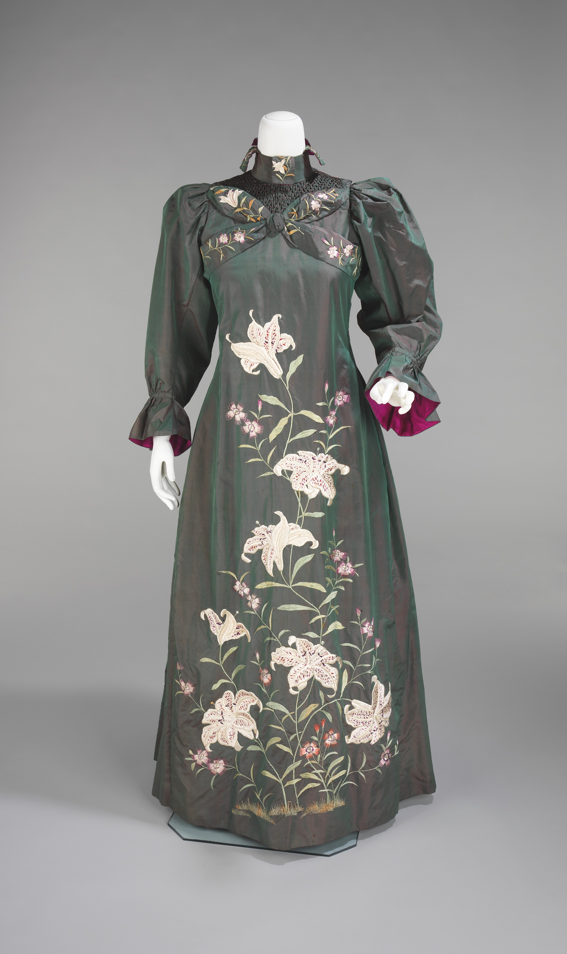 Victorian Dressing Gowns  Tea Gowns A Brief Overview  Historical Sewing