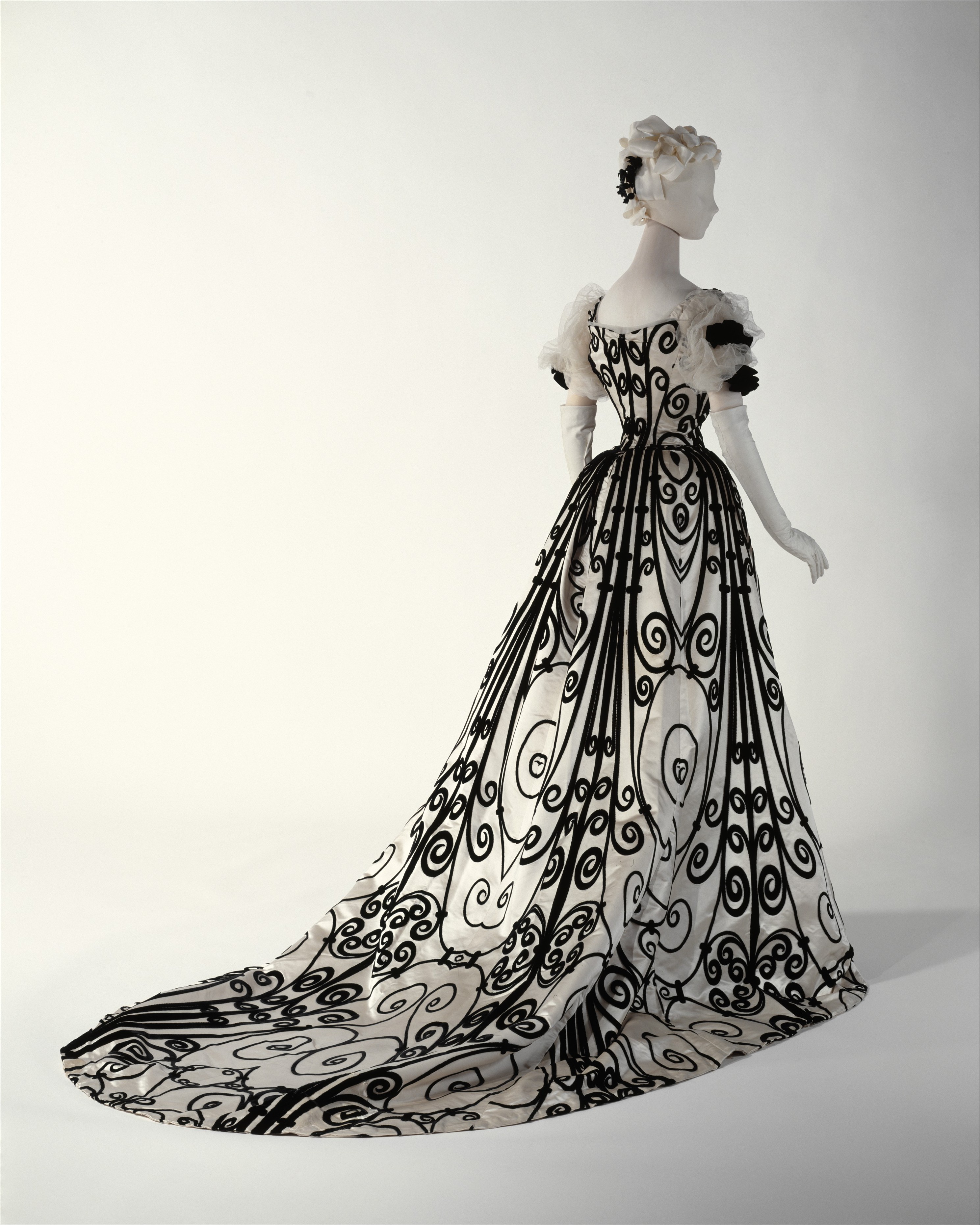 1900s evening dress