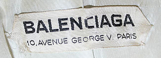Housecoat, House of Balenciaga (French, founded 1937), silk, fur (mink), metal, French