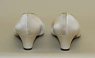 Evening ensemble, (a, b) House of Balenciaga (French, founded 1937), silk, French
