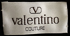 Evening dress, Valentino (Italian, born 1932), (a) silk; (b) synthetic fiber, Italian