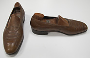 Ensemble, (a) cotton, silk, synthetic; (b) silk; (c) wool, metal; (d) silk, leather, metal; (e) cotton; (f, g) metal, enamel; (h) silk, metal; (i, j) cotton; (k, l) leather; (m) wool, silk, leather., American