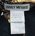 Shirt, Issey Miyake (Japanese, 1938–2022), cotton, metal, mother-of-pearl, Japanese