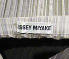 Dress, Issey Miyake (Japanese, 1938–2022), polyester, Japanese