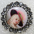 Button, porcelain, British