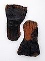 Gauntlets, Fownds, fur, leather, British