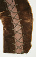 Ensemble, (a, b) Pauline, (a,b) silk
(c) silk, feathers, French