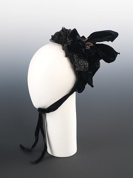 Evening bonnet by Healy, The Metropolitan Museum of Art