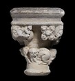 Double Capital, Limestone or sandstone, French