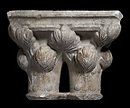 Double Capital, Limestone or sandstone, French