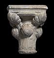 Double Capital, Limestone or sandstone, French