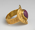 Gothic Love Ring “Corte Porta Amor”, Gold and ruby, Italian