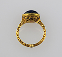 Finger Ring, Gold and sapphire, British