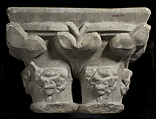 Double Capital, Gray marble, French