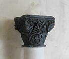 Foliate Capital, Black marble, French