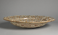 Dish with Unidentified Coat of Arms, Tin-glazed earthenware, Spanish