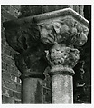 Double capital, Marble, French
