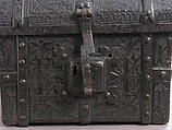 Coffret, Cuir bouilli (tooled leather), iron fittings, wood core, French