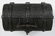 Coffret, Cuir bouilli (tooled leather), iron fittings, wood core, French