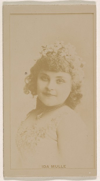 Ida Mulle, from the Actresses series (N245) issued by Kinney Brothers to promote Sweet Caporal Cigarettes