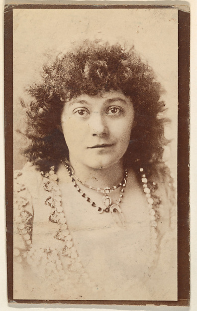 Portrait of actress wearing multiple necklaces, from the Actresses series (N668)