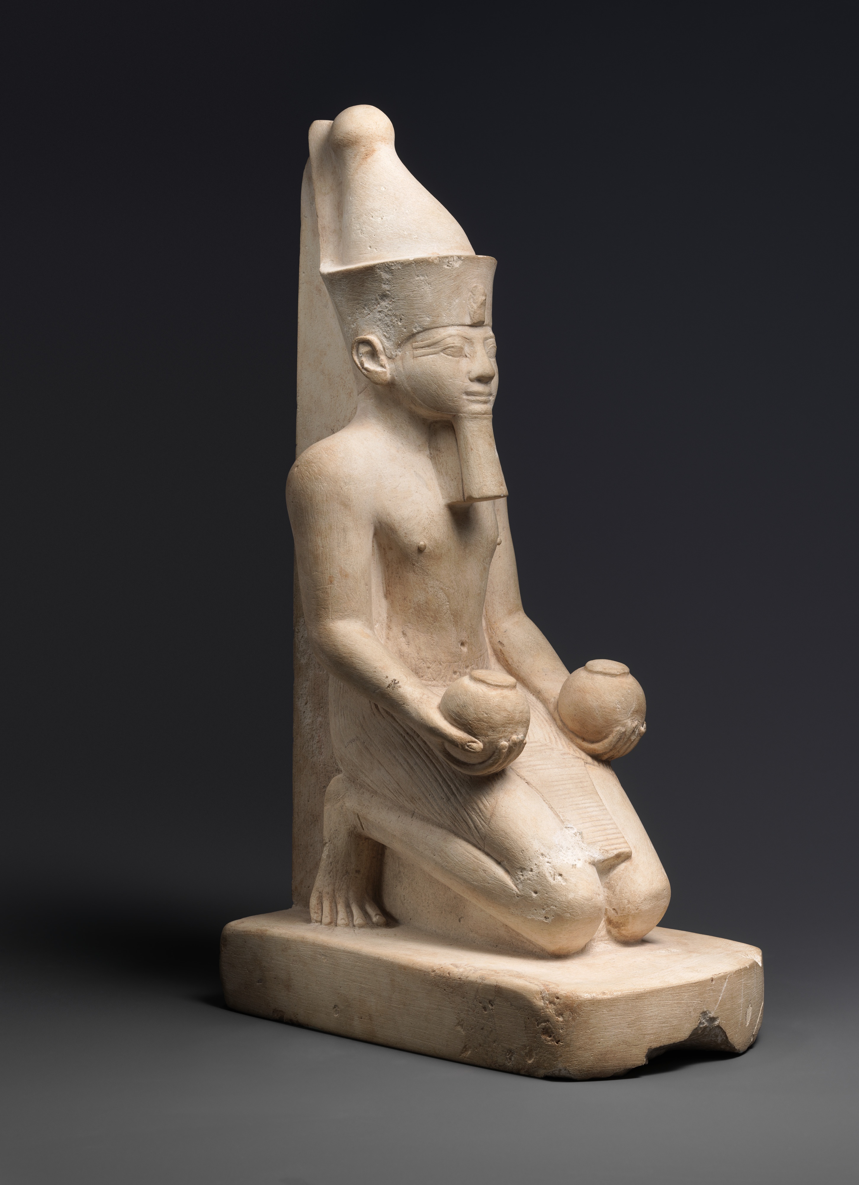 Amenhotep II in the Double Crown, Kneeling and Offering | New Kingdom ...