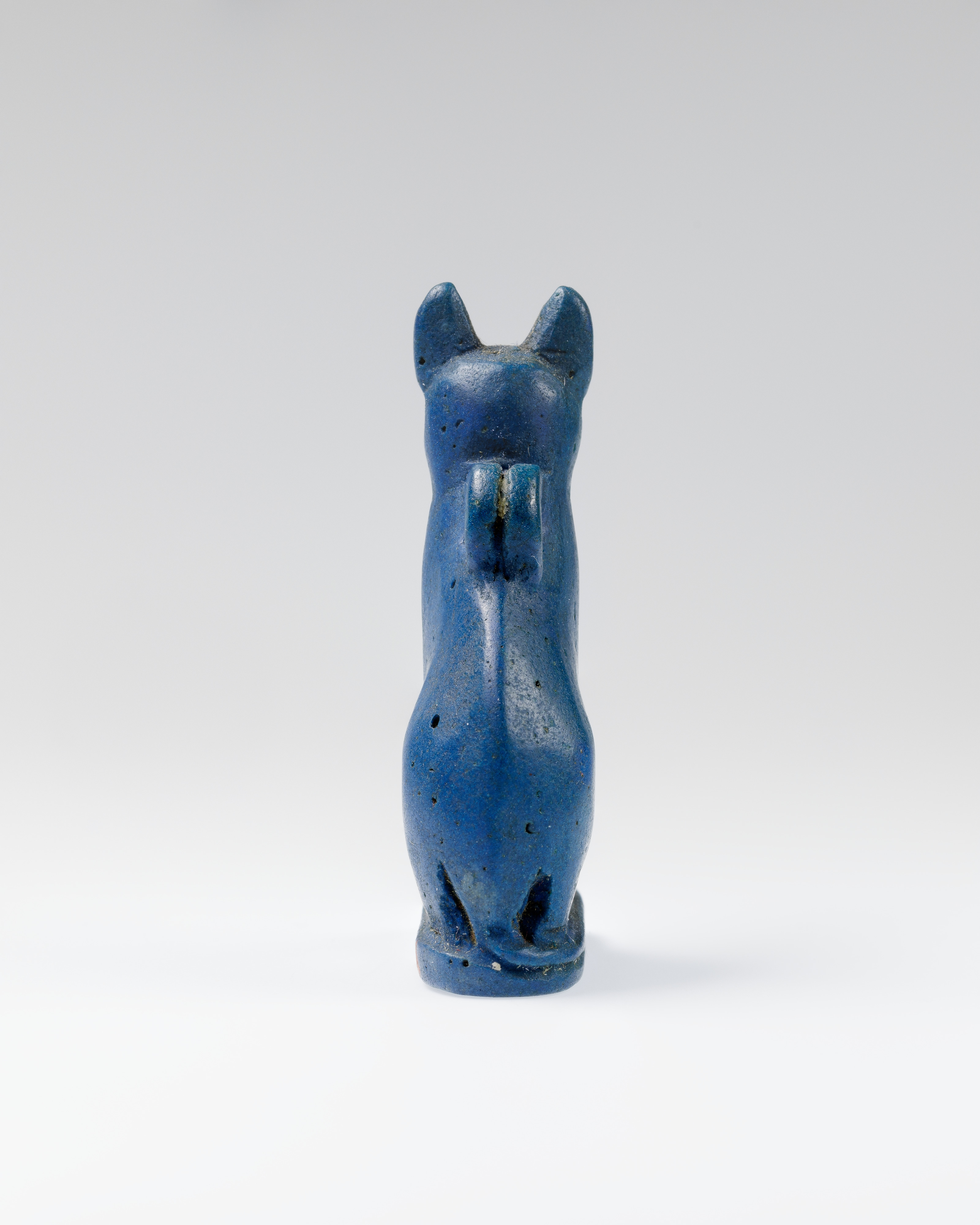 Cat amulet | Late Period–Ptolemaic Period | The Metropolitan Museum of Art