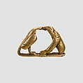 Vulture and falcon amulet, Gold