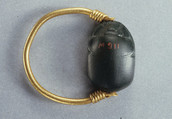 Scarab Ring of the Sealer Khensu, Green jasper scarab on gold ring