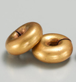 Pair of Penannular Earrings (with 16.10.473), Gold