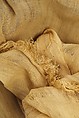 Shroud, Linen
