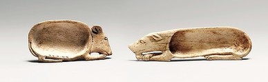 Cosmetic Spoon in the Shape of a Mouse, Bone