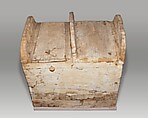 Shabti Box of Henettawy (C), Daughter of Isetemkheb, Wood, whitewash, fiber, mud