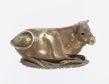 Resting bovine amulet, Gold