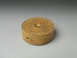 Box-form ornament with granulation and filagree, Gold