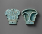 Cosmetic box in the shape of a composite capital, Glassy Faience