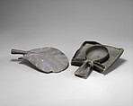 Libation Dish Depicting Ka-Arms Presenting an Ankh-Sign, Greywacke