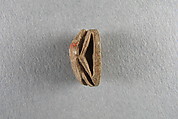 Scarab inscribed with the name of Unis, Steatite, traces of glaze