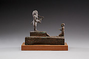 Group statue with a Bes-image plucking a lyre, Cupreous metal