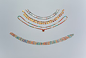 Necklace with Shen-Amulet of Senebtisi, Gold, carnelian, turquoise, faience (some restored)