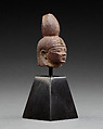 Head of a goddess, Glazed stone (?)