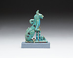 Cat with kittens amulet, Faience